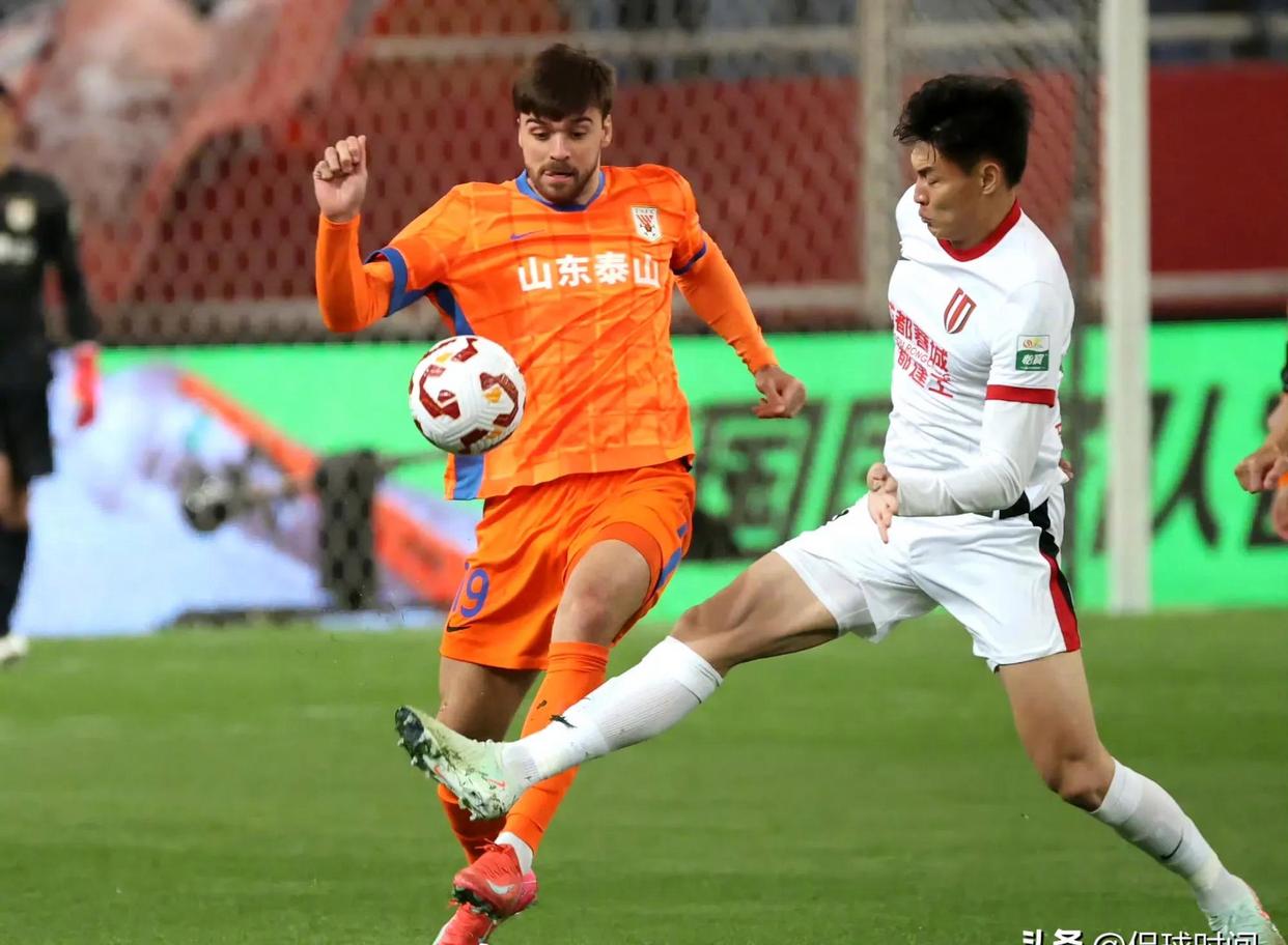 建业客场战泰达，高领先球勇夺三分回头的简单介绍