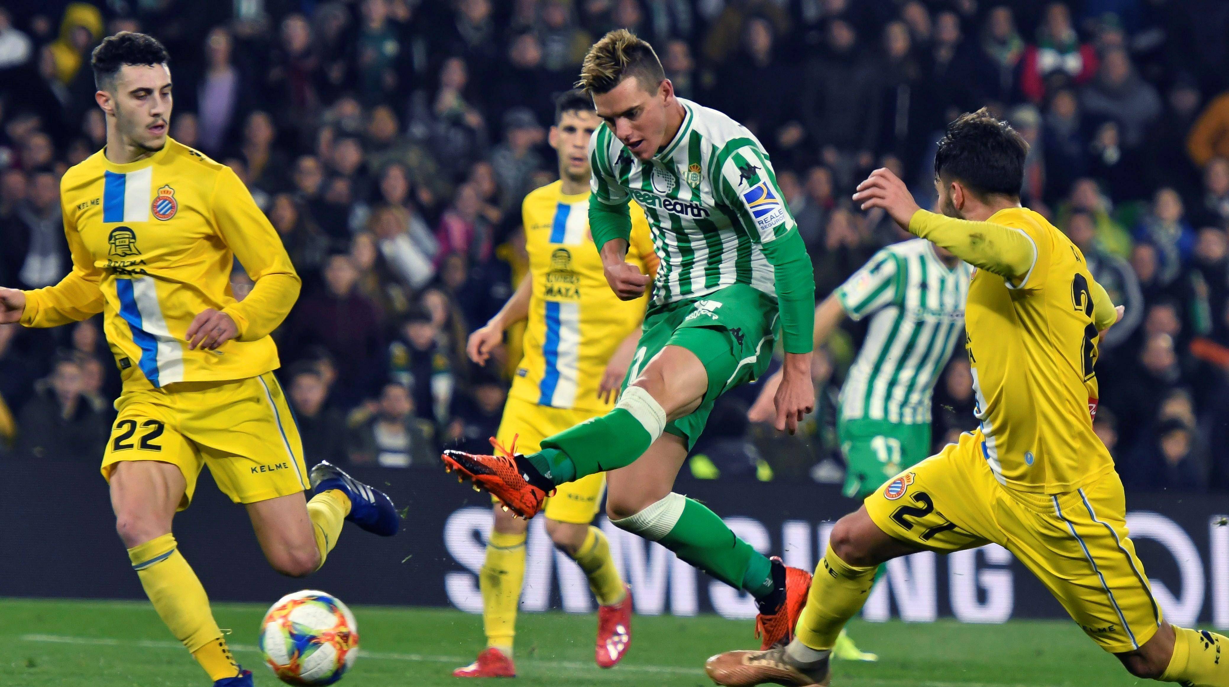 巴伦西亚反超对手,取得关键胜利 巴伦西亚反超对手,取得关键胜利