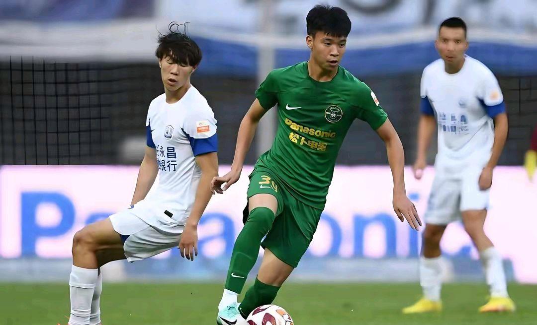 关于亚洲新生球员崭露头角，点燃足球热情的信息