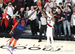 包含黄蜂全队齐心合力,力克对手取得胜利的词条 包含黄蜂全队齐心合力,力克对手取得胜利的词条