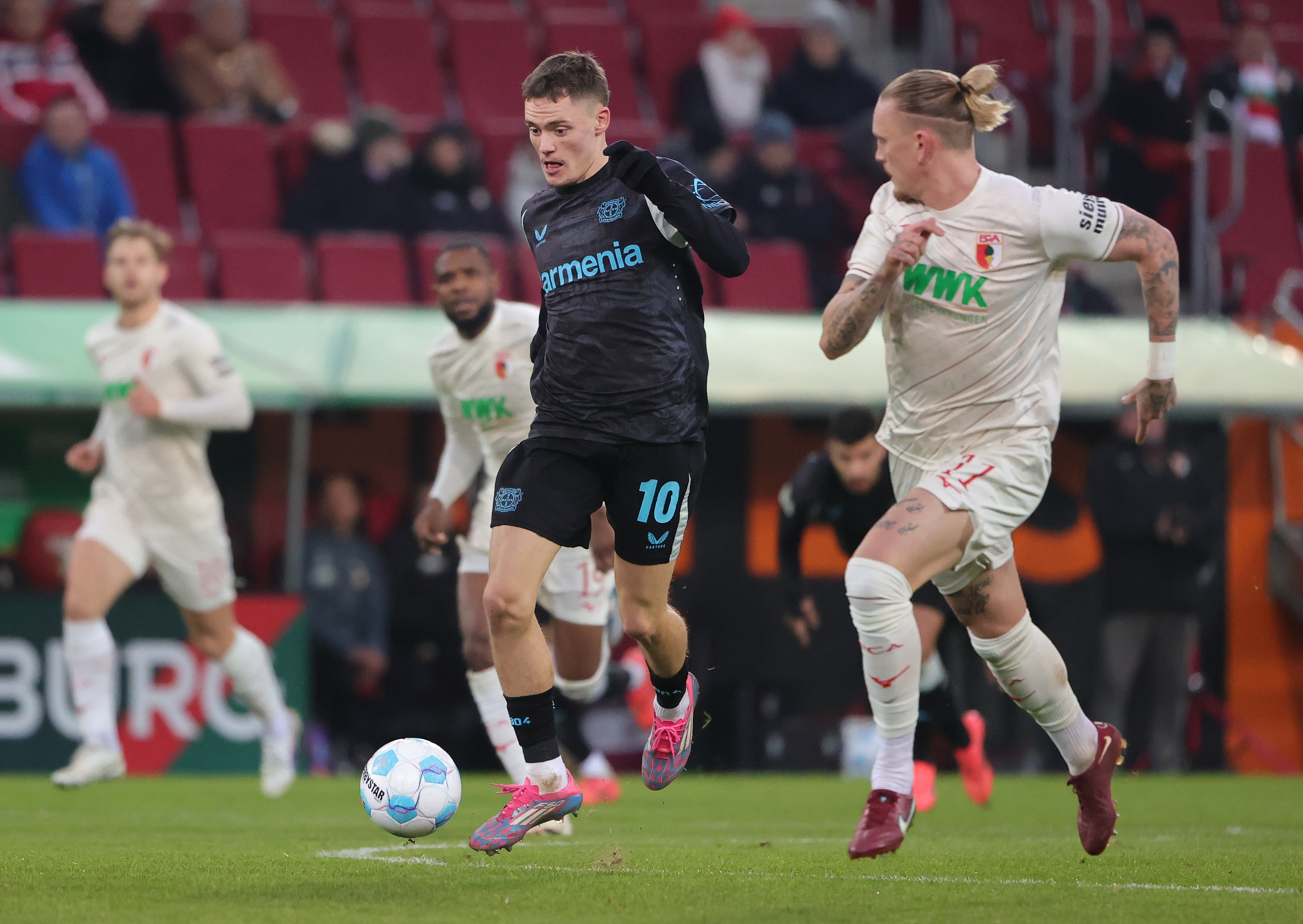 开云体育平台APP-关于奥格斯堡队员努力拼搏争取更进一步的信息