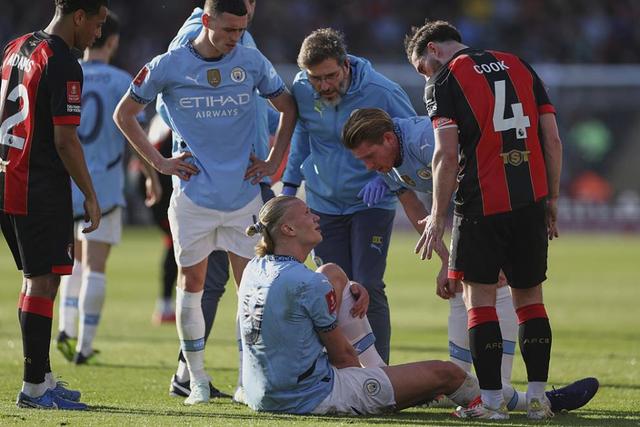 著名球员受伤离场,让球迷担忧不已的简单介绍 著名球员受伤离场,让球迷担忧不已的简单介绍