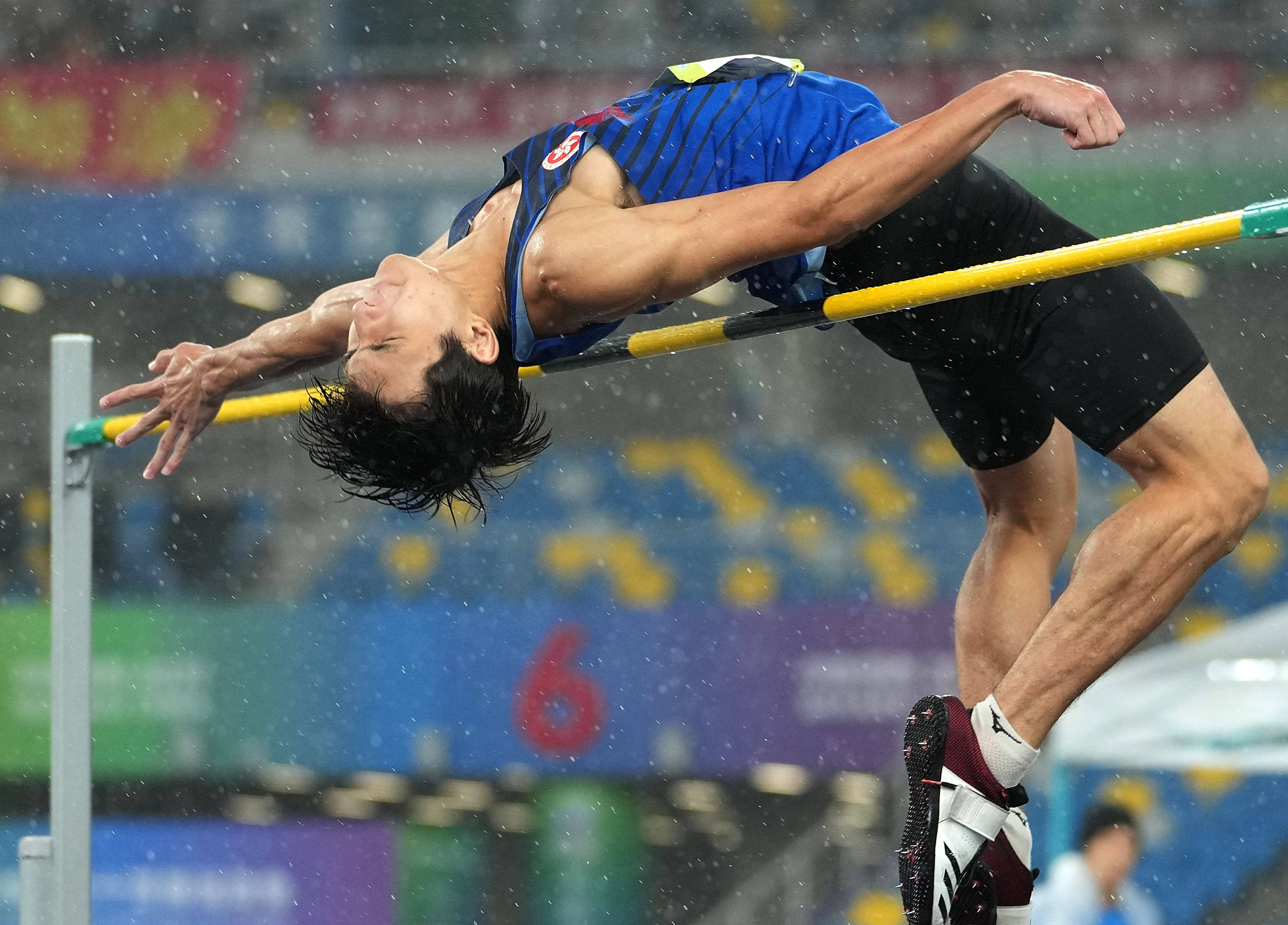 斯洛伐克田径选手在跳高比赛中取得好成绩