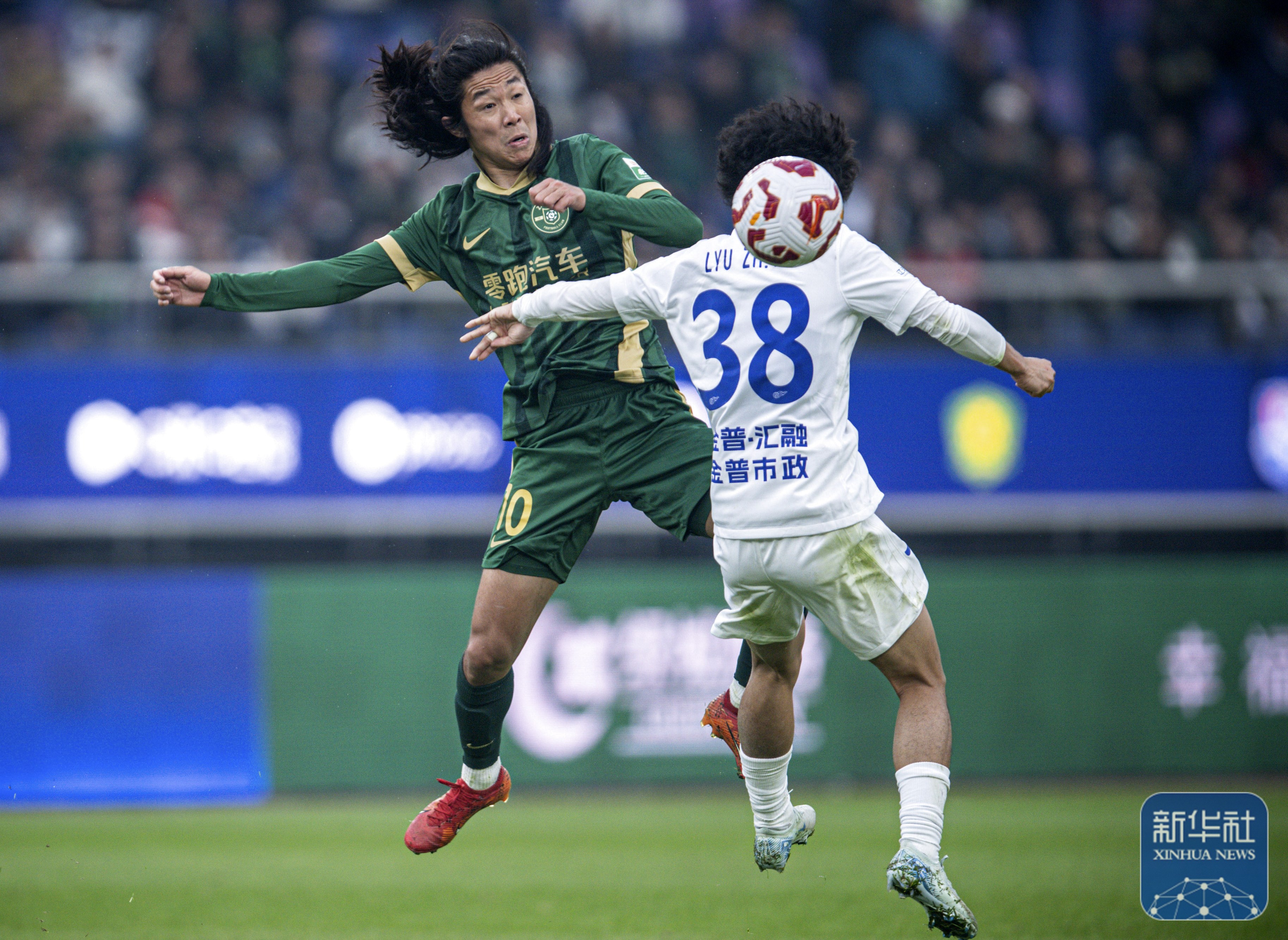 开云体育官方网站-热血激战场面激动人心球员拼尽全力的简单介绍