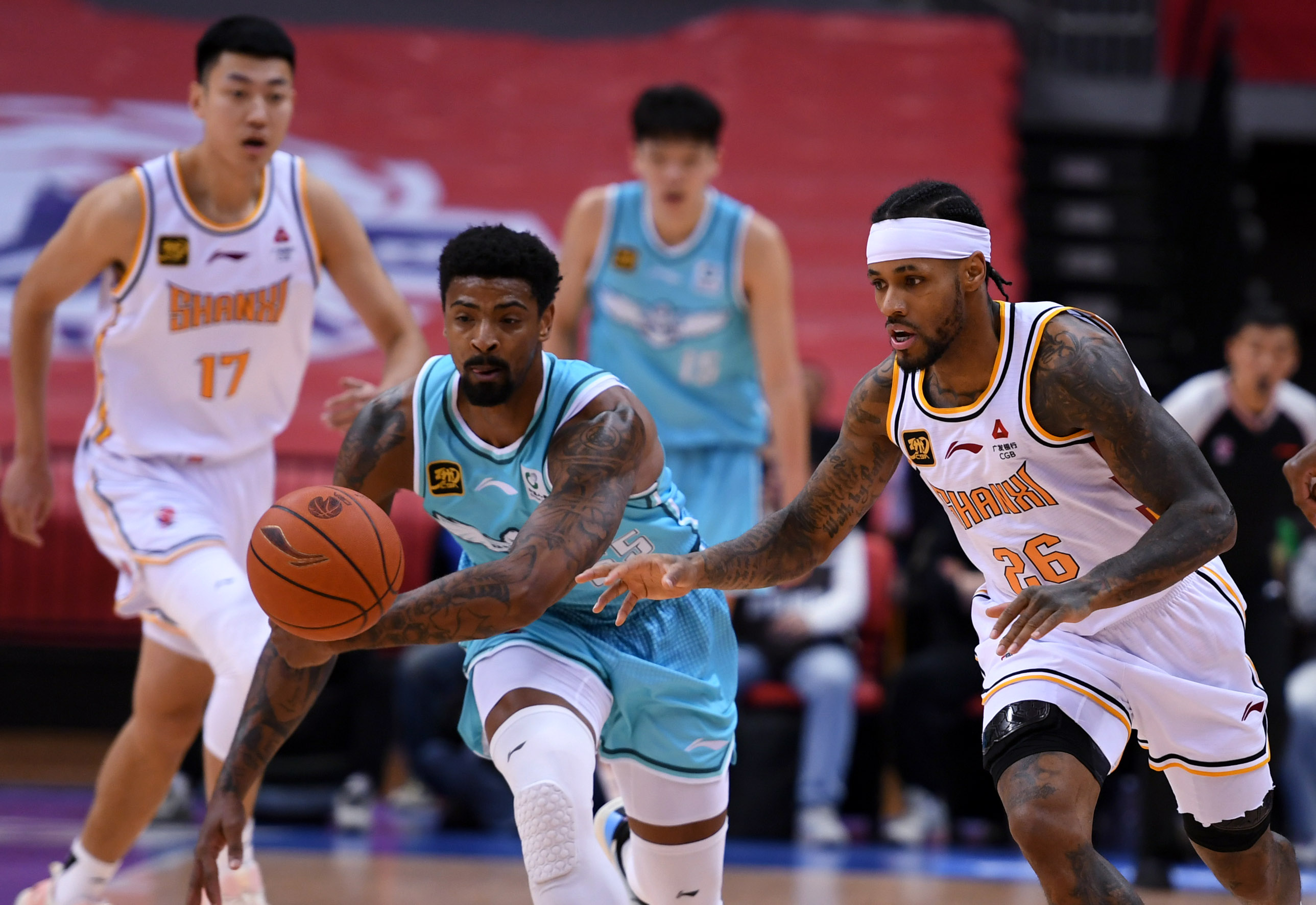 热血激战场面激动人心球员拼尽全力的简单介绍