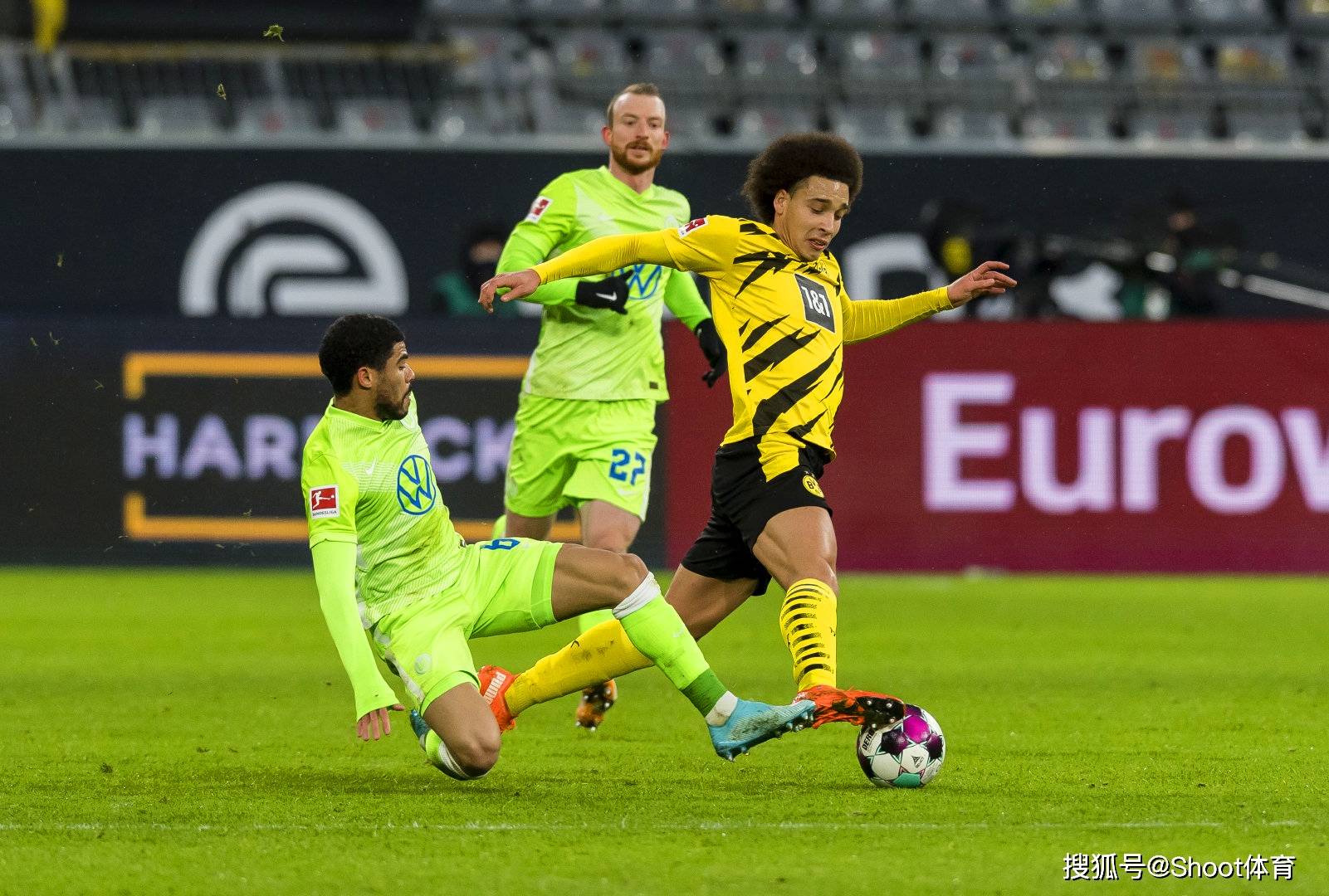 包含莱比锡在主场出色发挥，继续领先积分榜的词条