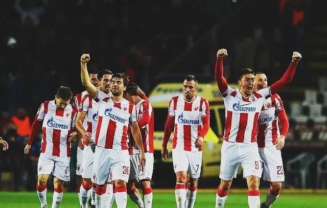 莱比锡红牛中锋创纪录进球，助球队取胜