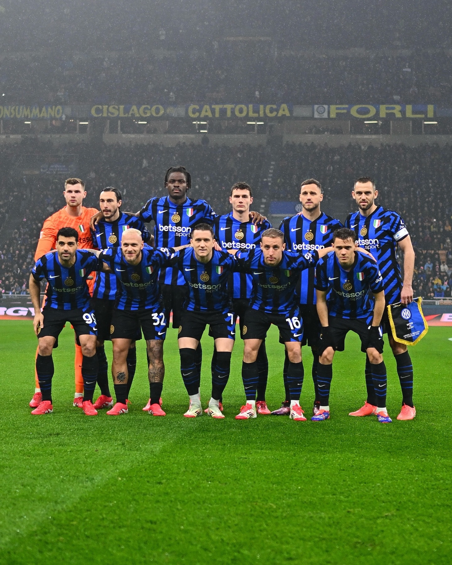 开云体育官网-利物浦客场力克对手，稳居晋级榜首