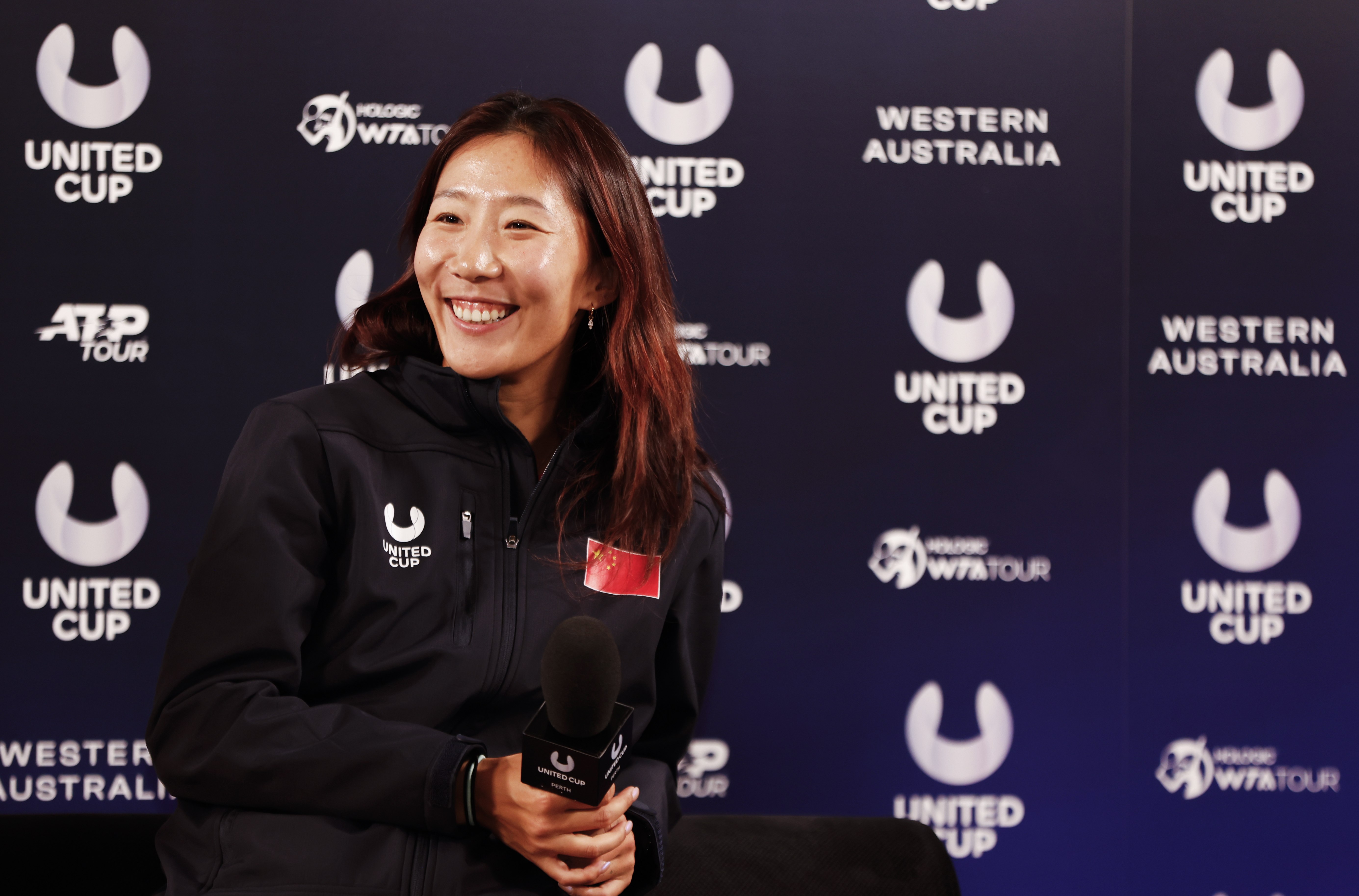 德国队在网球比赛中展现强大实力，夺冠