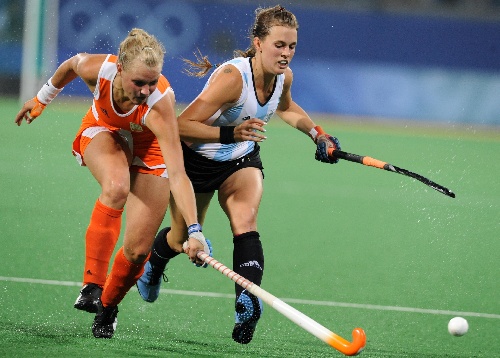 开云APP-俱乐部联赛中，女运动员展现实力的简单介绍