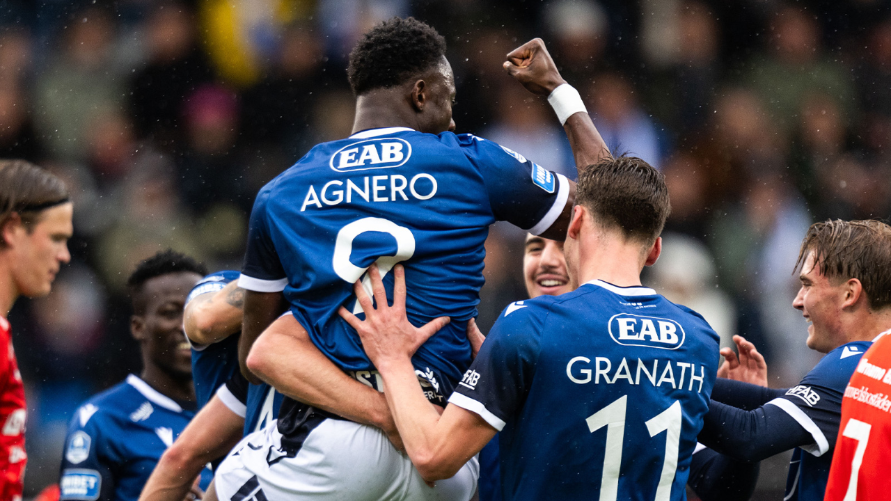 关于瑞典队连胜两场，晋级国际杯赛八强的信息