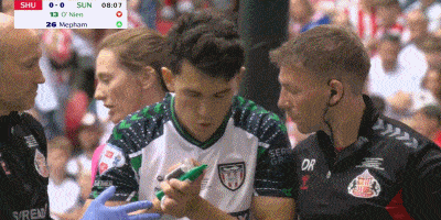 谢菲联快速反击,逆转战局取胜 谢菲联快速反击,逆转战局取胜