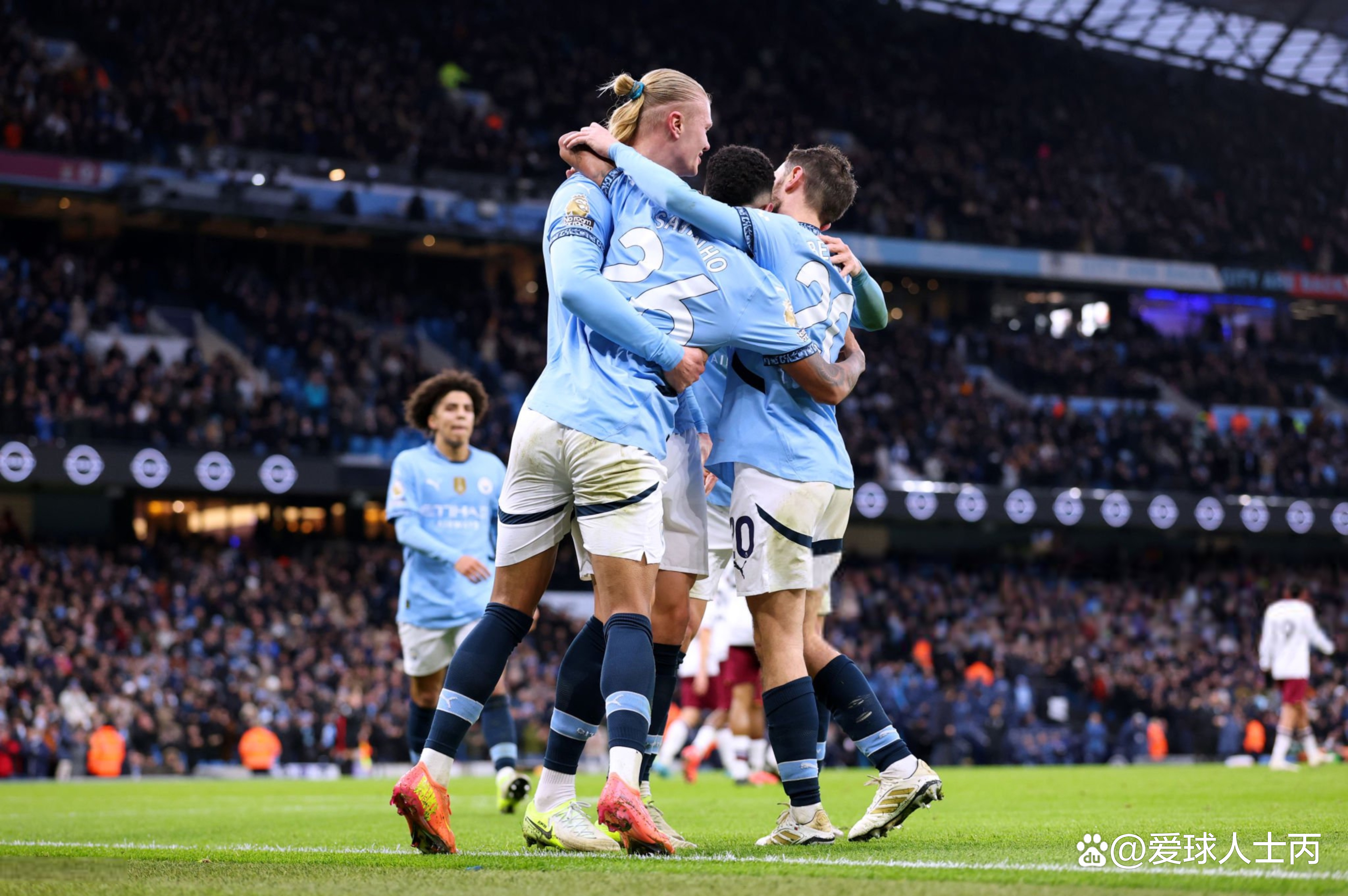 开云平台-西汉姆联主场战平诺里奇，难有改观的简单介绍