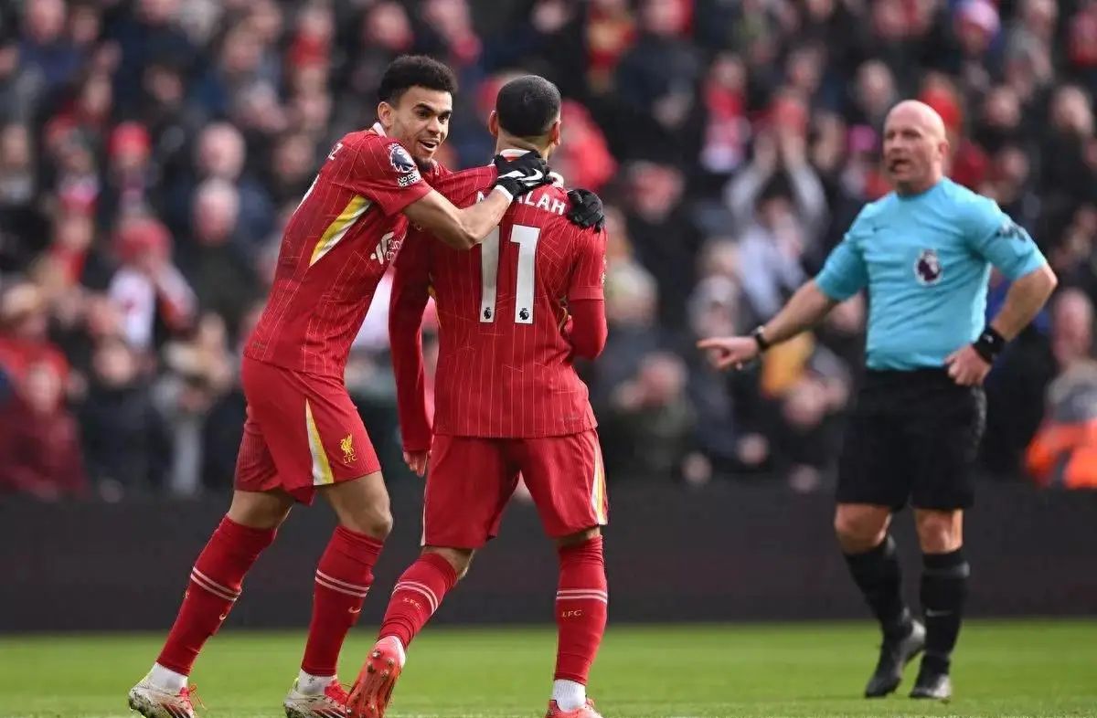 包含利物浦客场放水，阿森纳借势逆袭的词条