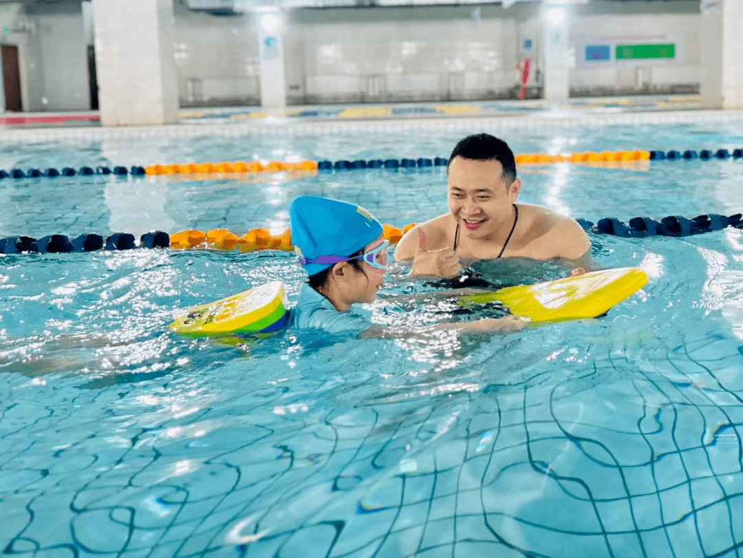 包含日本游泳健将实力出众，连番摘金的词条