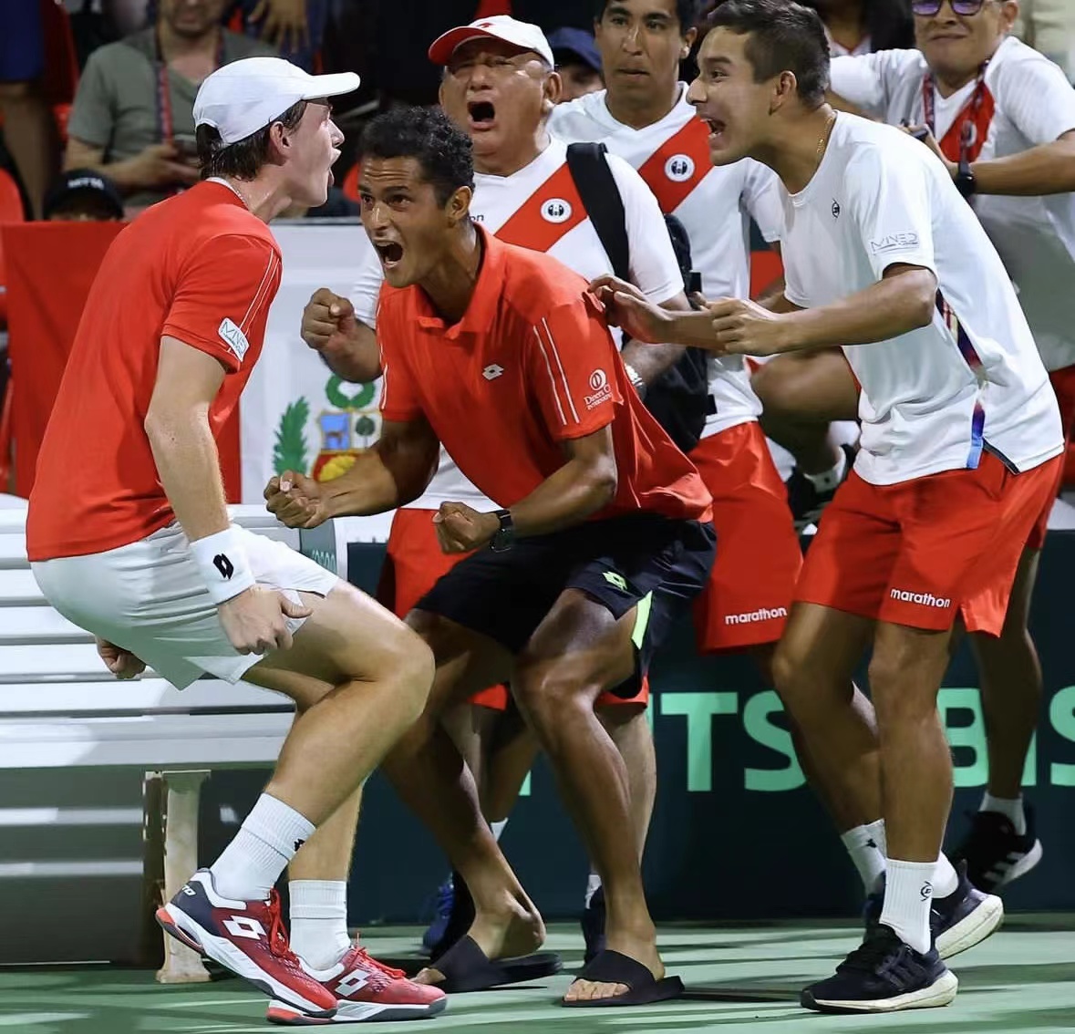 塞尔维亚运动员称霸摔跤赛场