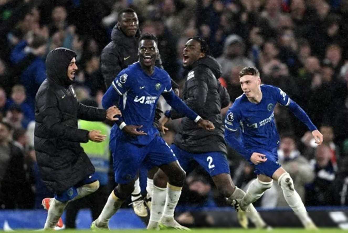 切尔西全队发挥出色，完胜对手