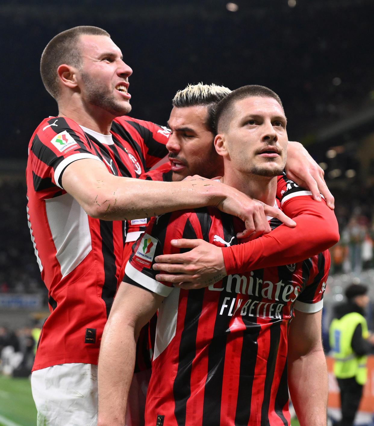 开云官网-意大利足球盛宴，吸引众多球迷观看的简单介绍