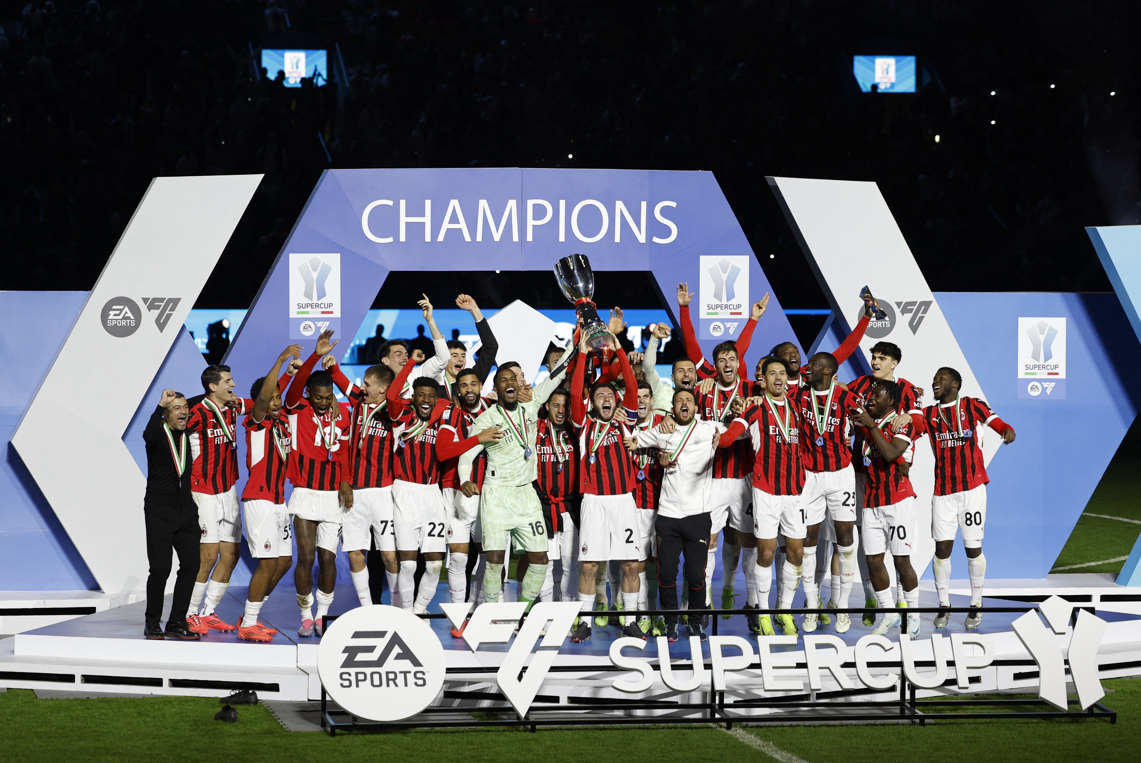 意大利足球盛宴，吸引众多球迷观看的简单介绍