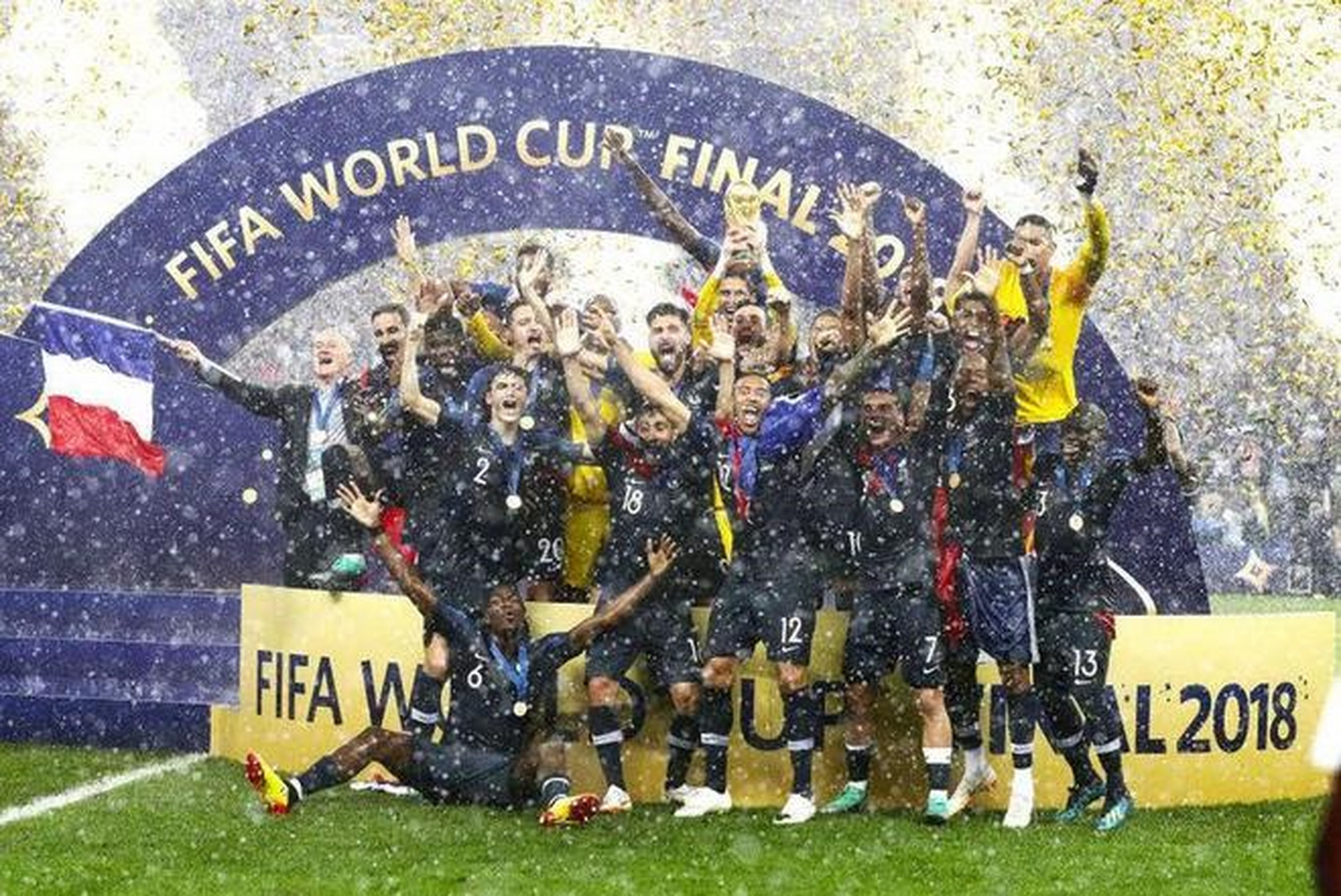 俄罗斯冰球队获得世界杯冠军