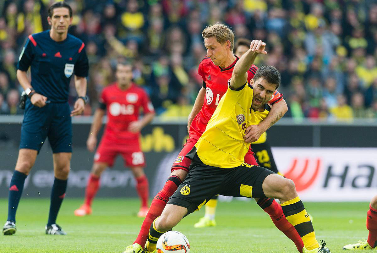 包含沃尔夫斯堡客场告负，遭遇失利的词条