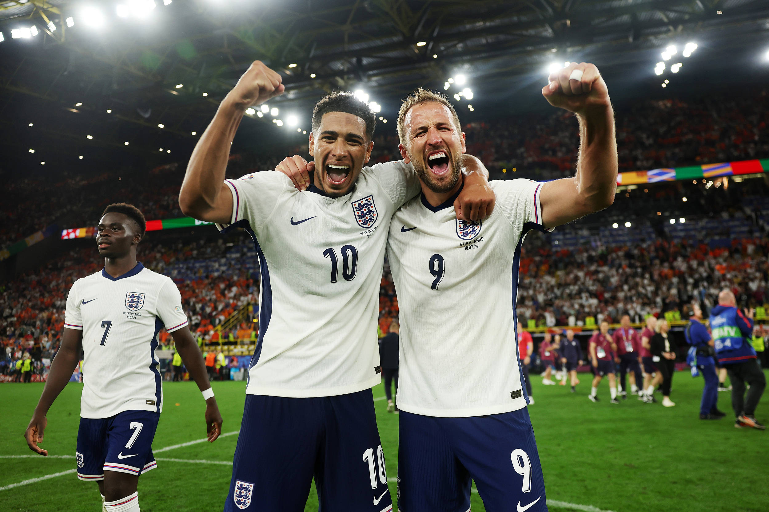 开云体育入口-英格兰队零封对手，实现胜利登顶