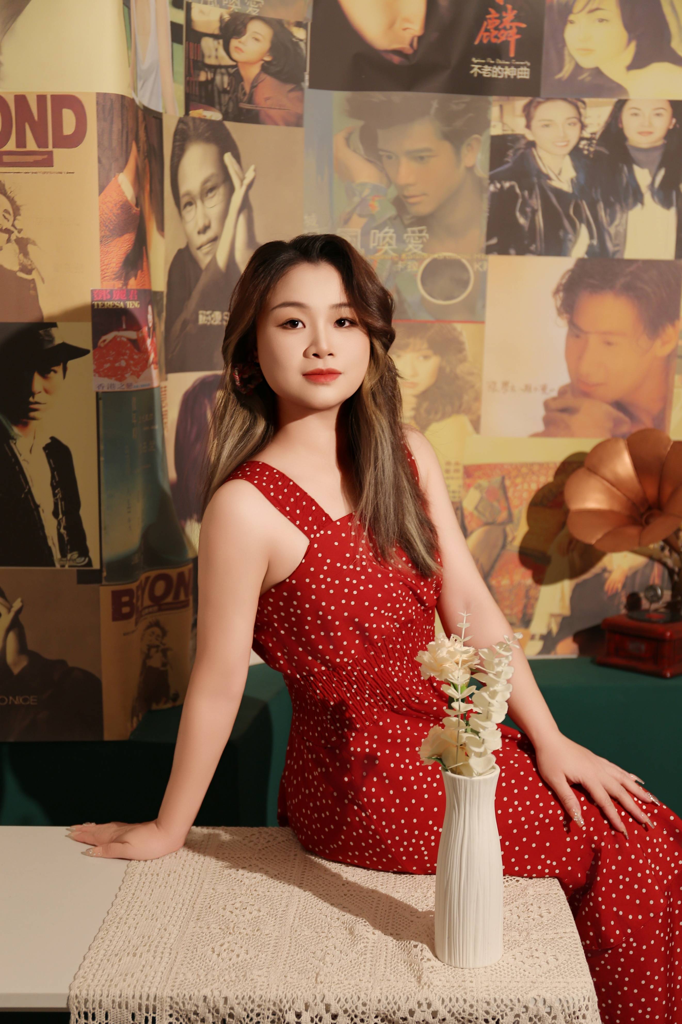 明日之星舞台上演绝技，表现出色