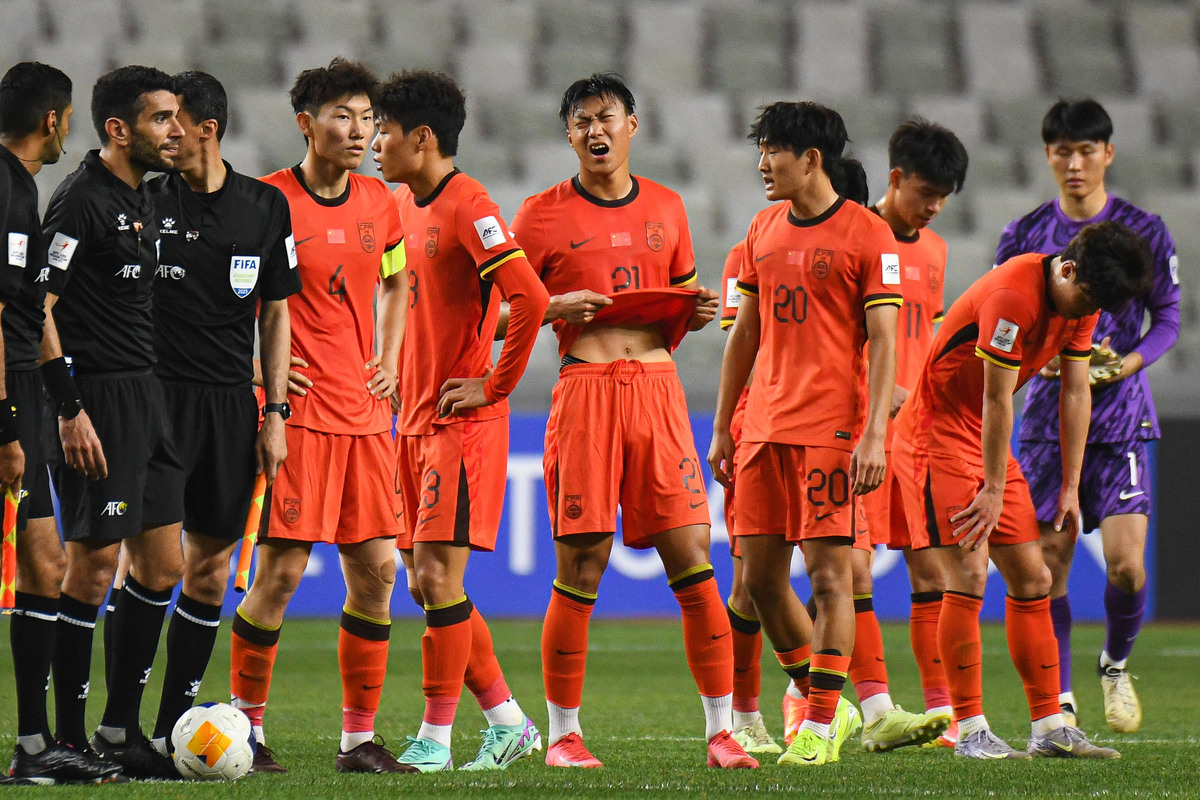 开云体育app-亚洲赛场上，中国足球队披荆斩棘