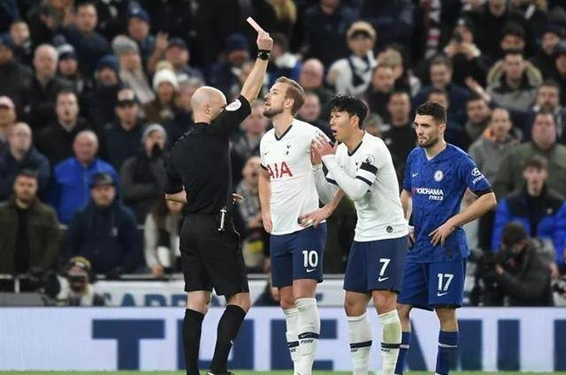 热刺主场大胜埃弗顿，继续保持上升势头的简单介绍