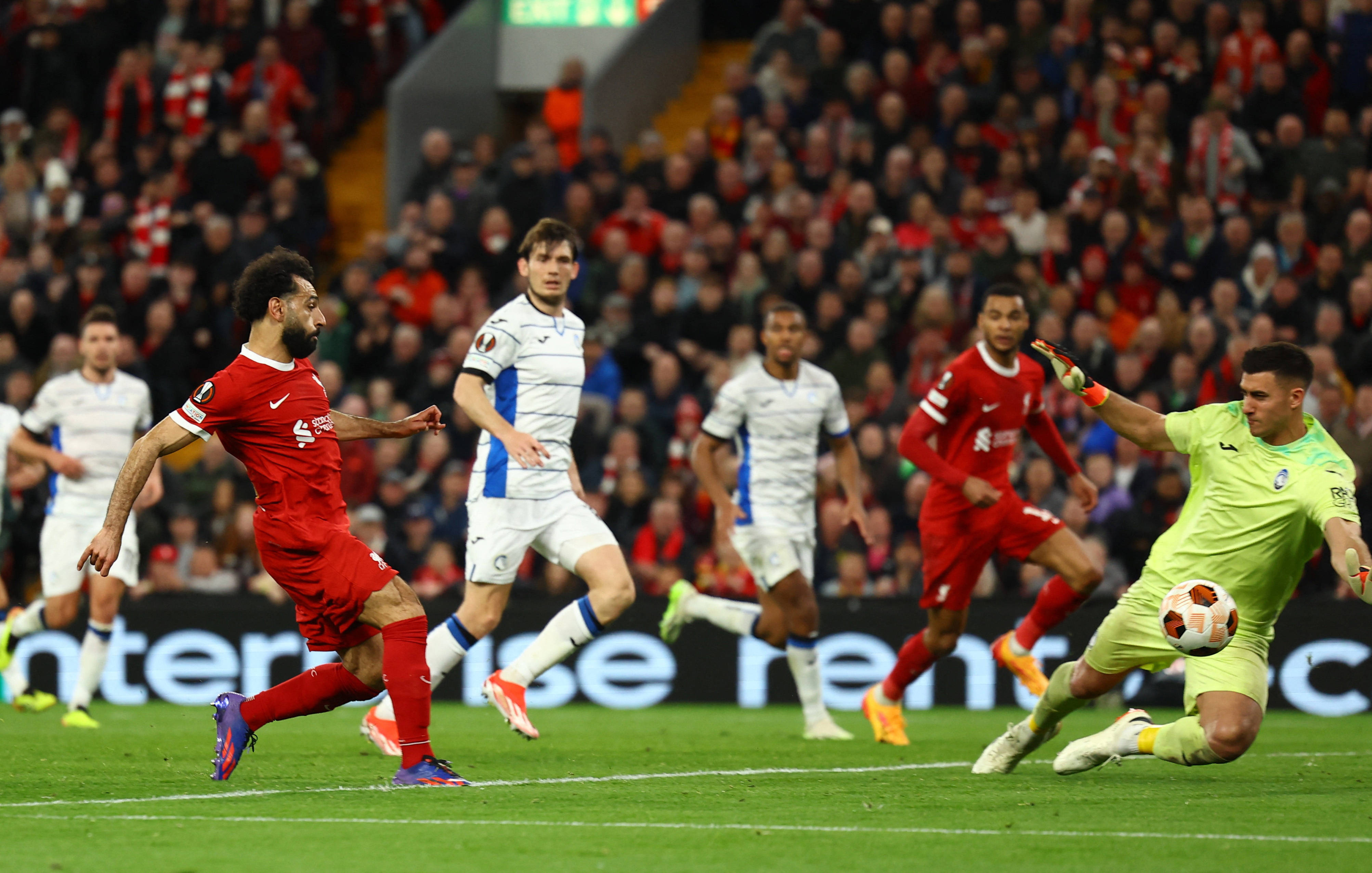 伦敦德比：西汉姆对阵水晶宫，激烈较量的简单介绍