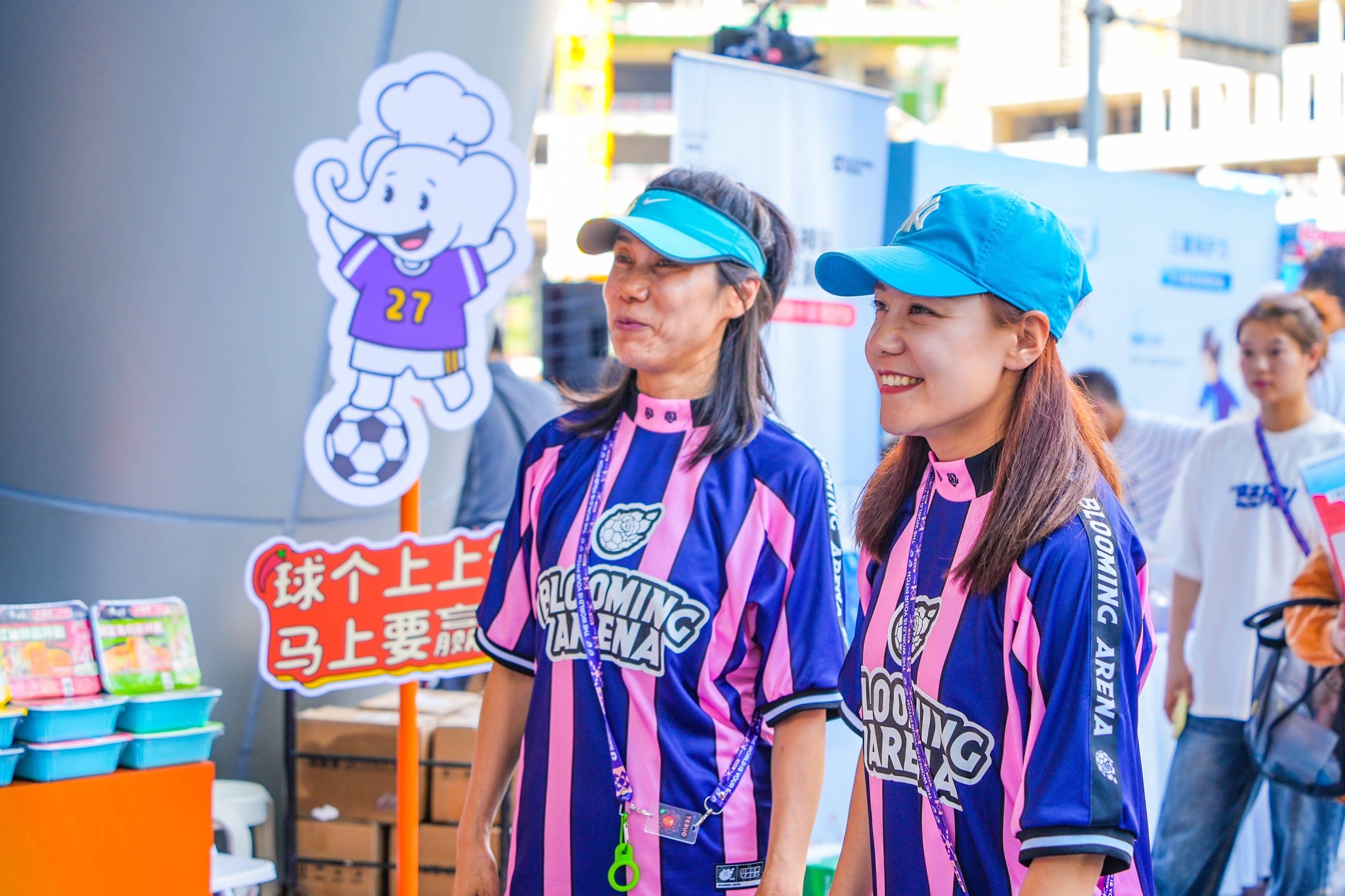 包含国际足坛女子角逐惊艳,中国选手尽展实力的词条 包含国际足坛女子角逐惊艳,中国选手尽展实力的词条