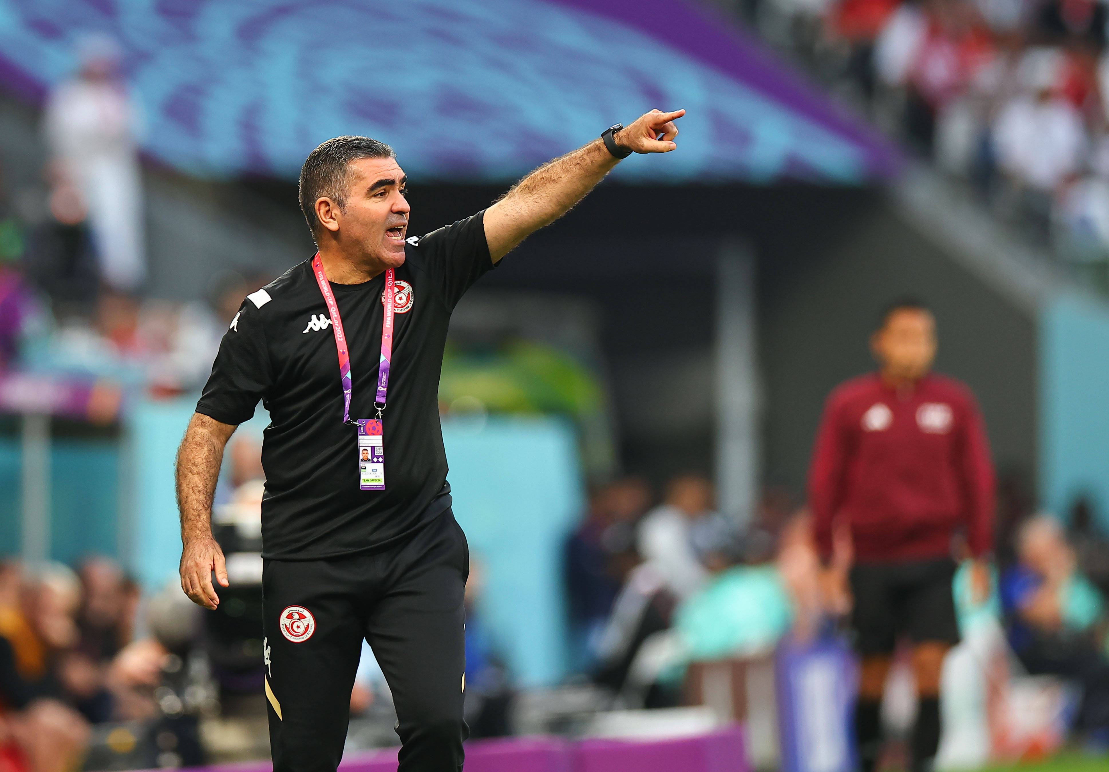 包含澳大利亚队英勇斗志赢得全球东非洲锦标赛头衔的词条