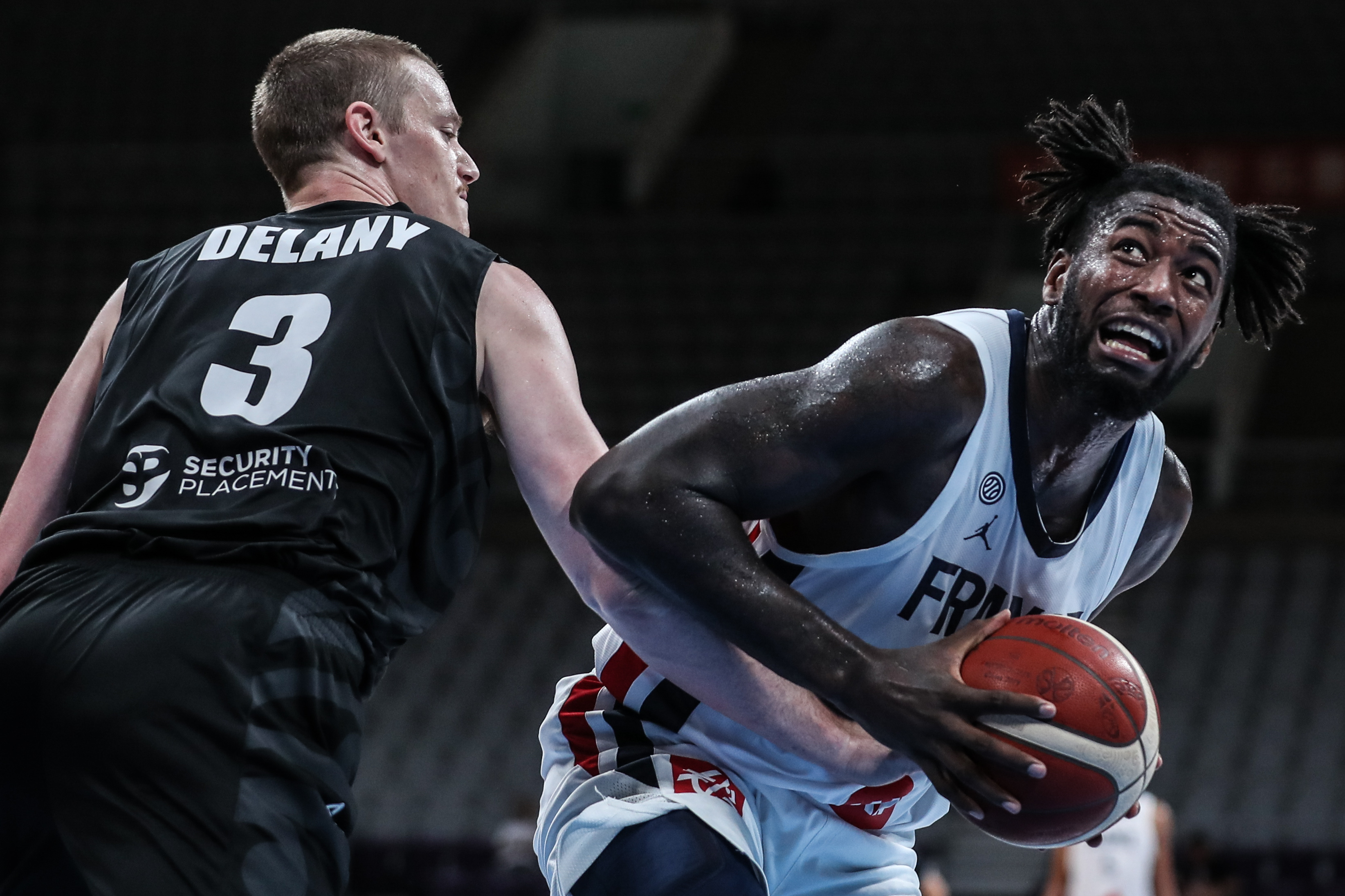 新西兰篮球队表现不俗,迈向决赛 新西兰篮球队表现不俗,迈向决赛