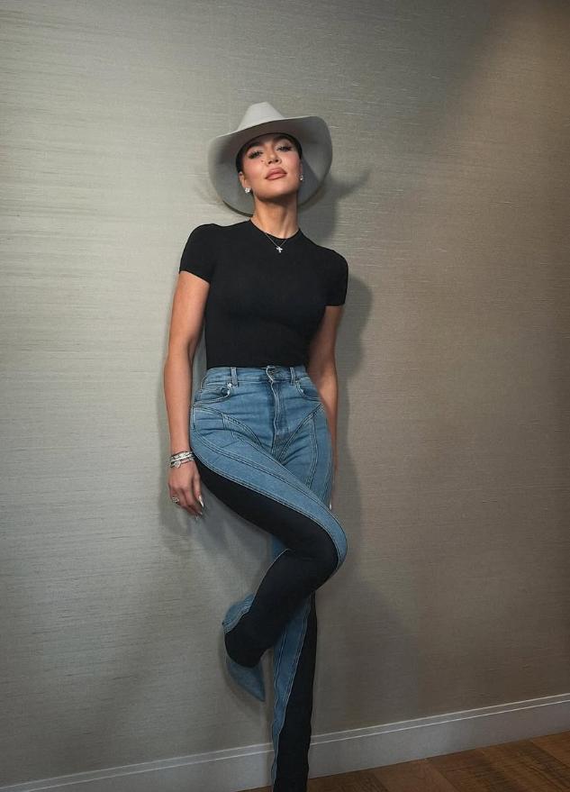 包含黄海球员接受罚款,因违纪行为引发争议的词条 包含黄海球员接受罚款,因违纪行为引发争议的词条