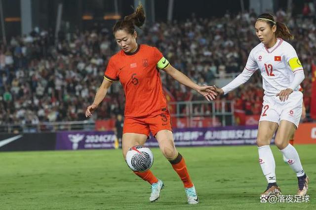 中国女足连败遭指责,教练内部警告 中国女足连败遭指责,教练内部警告