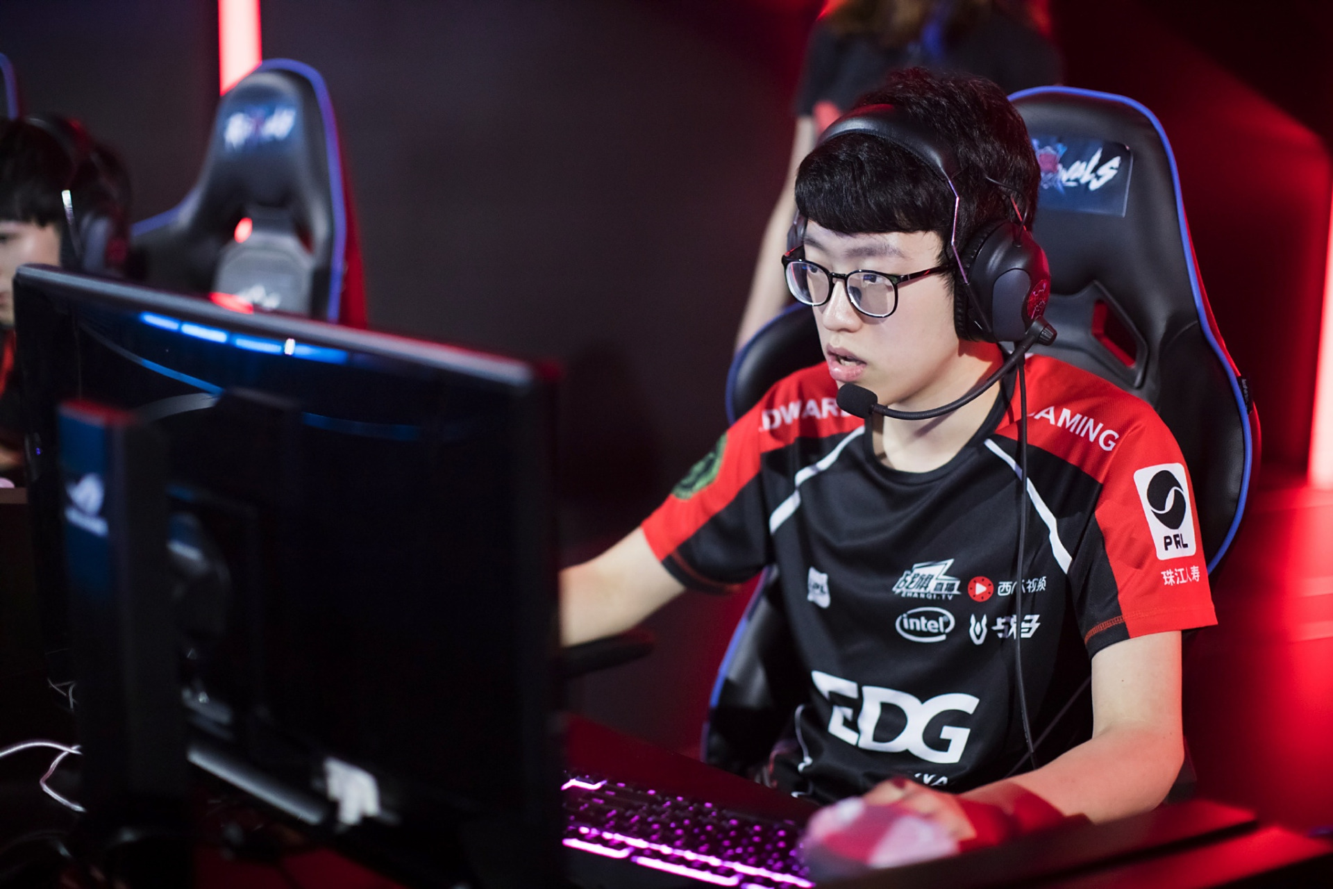 开云体育登录-C9险胜EDG，Scout单局斩获MVP八强赛2:0（洛杉矶）