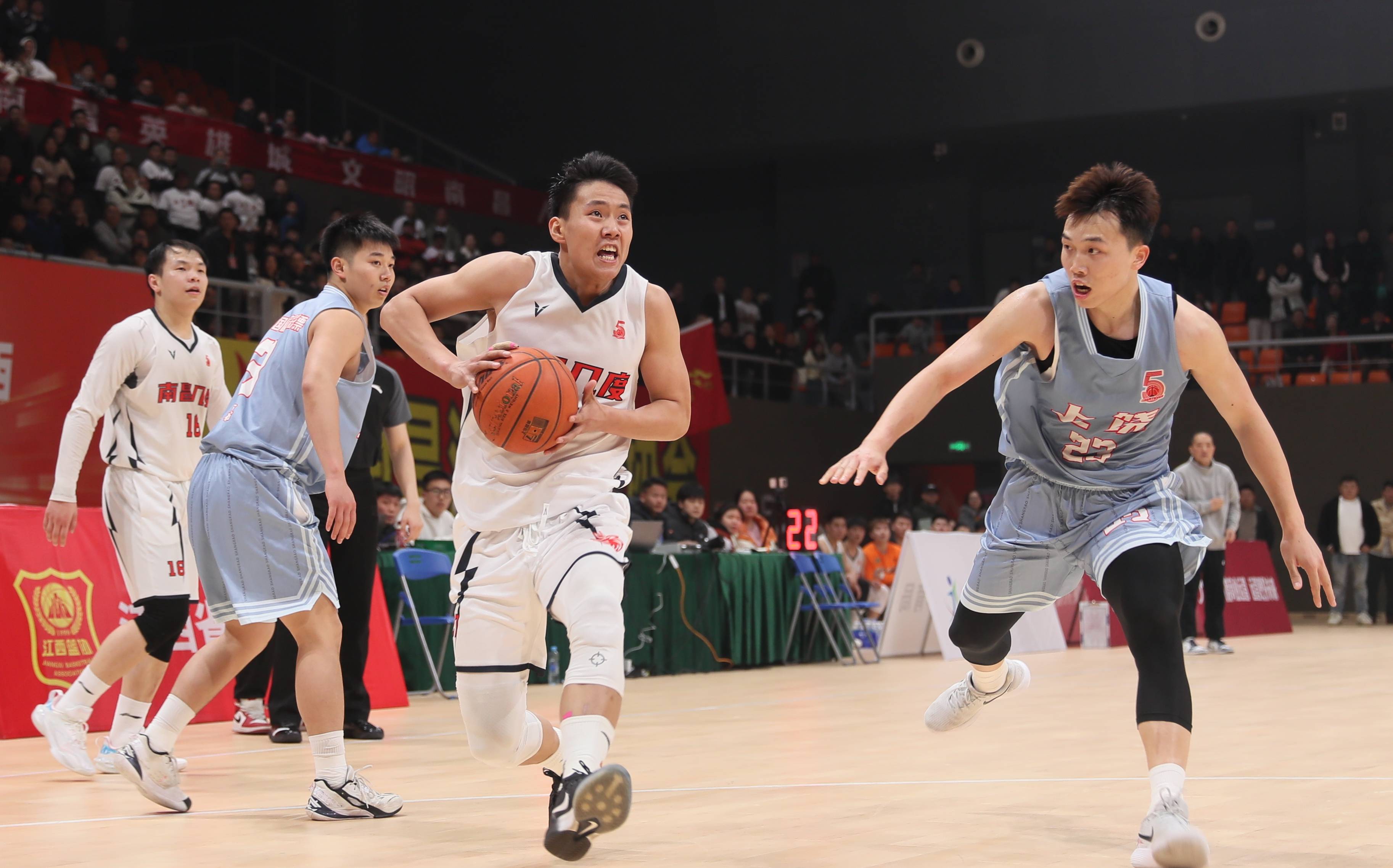 江西队豪取胜利，晋级联赛半决赛