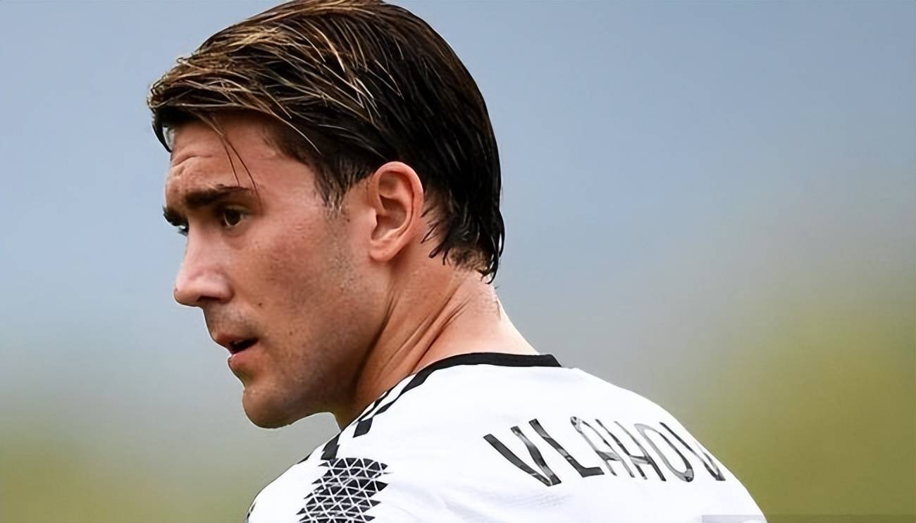 关于巴西爆冷曼城,弗拉霍维奇完成帽子戏法的信息 关于巴西爆冷曼城,弗拉霍维奇完成帽子戏法的信息